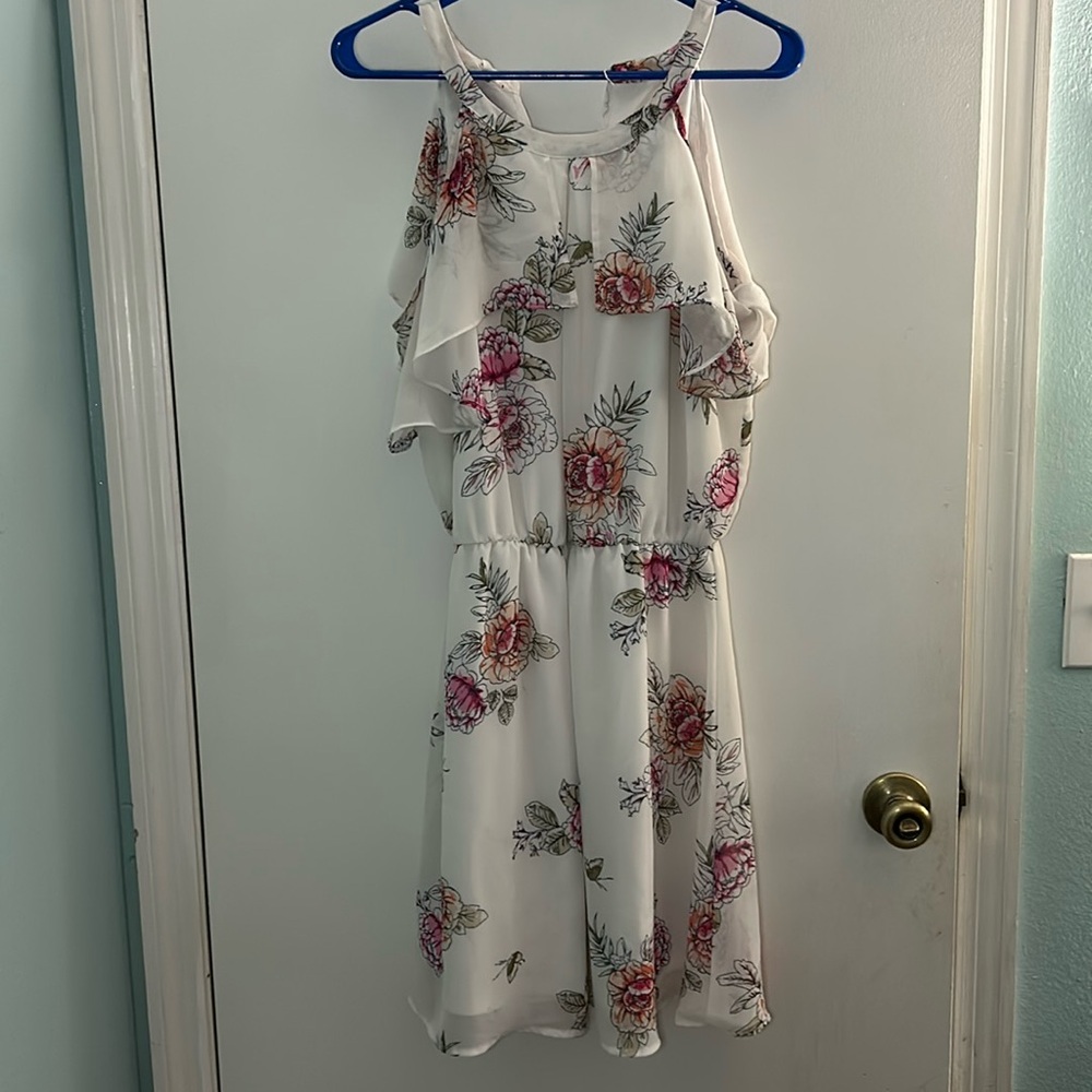 Maurice’s size 1 white floral dress